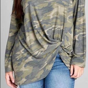 ***SOLD Camo Print Knot Hem Top 2XL NEW